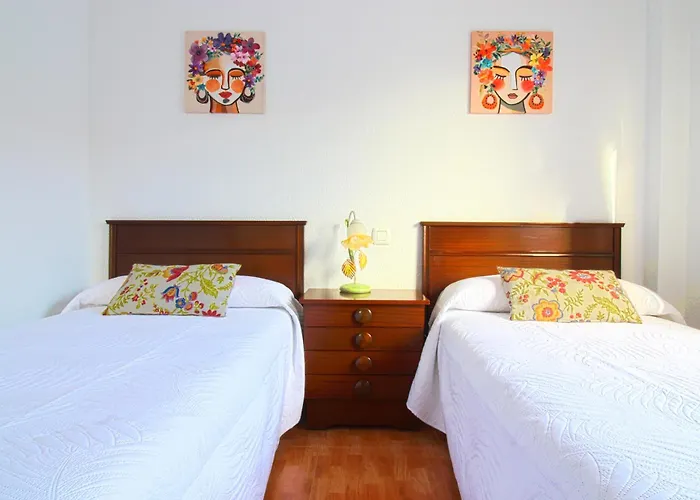 Playa De La Concha Apartment *